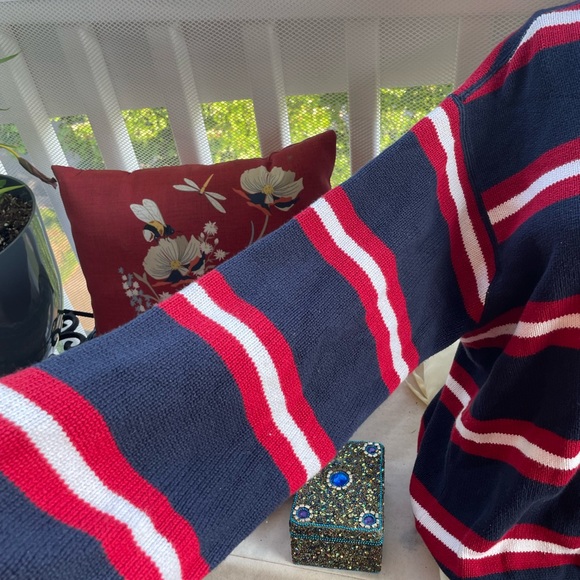 Red white and blue sweater - Picture 2 of 4